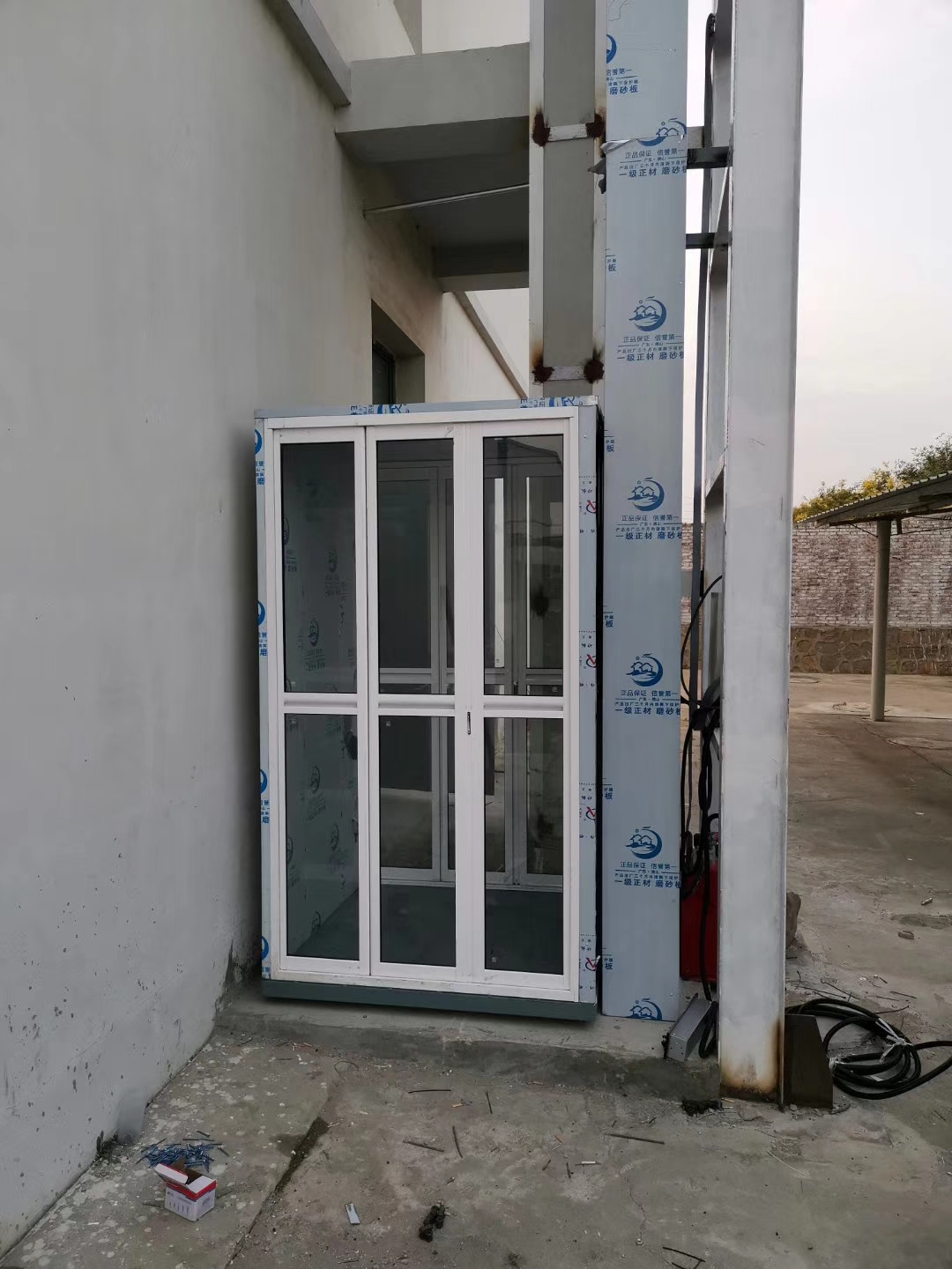 三层家用小电梯